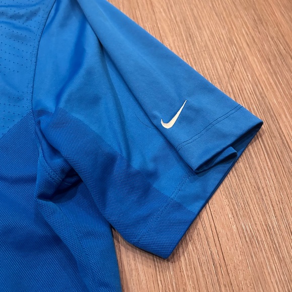 Nike Men's Royal Blue Polo Shirt - Picture 7 of 11